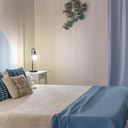 Down Town Blue Апартаменты