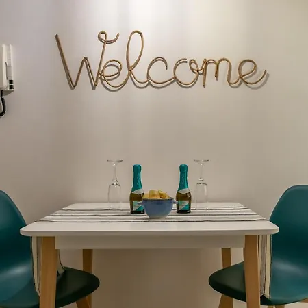 Down Town Blue Апартаменты